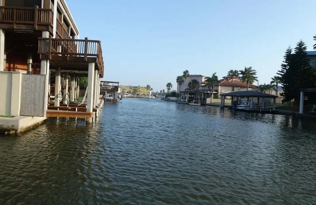 Fishermans Landing On The Bay- Las Marinas-1